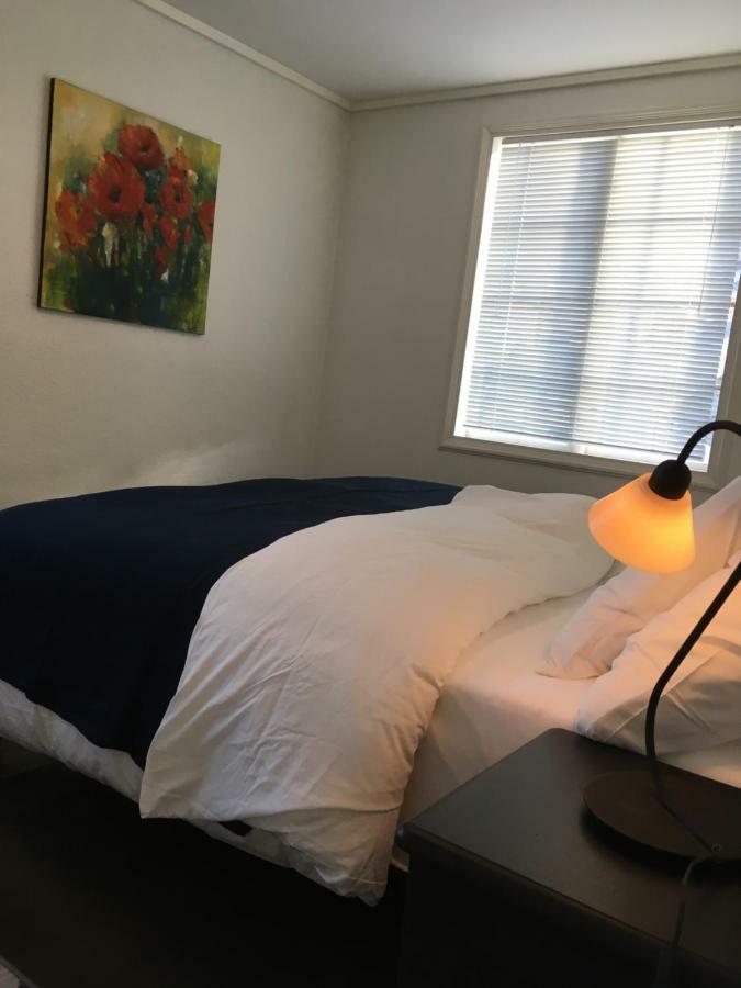 Ellingsens Apartment Егерсун Екстериор снимка