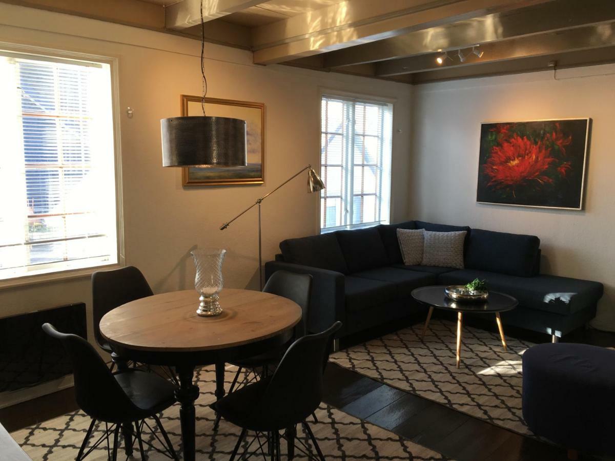 Ellingsens Apartment Егерсун Екстериор снимка